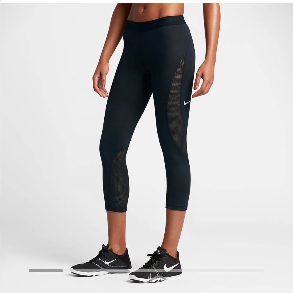 Nike Pro HyperCool NWT
